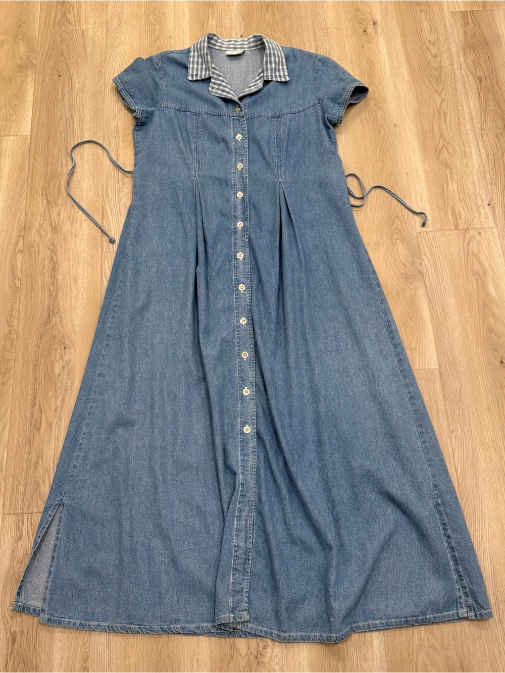 Casual Blue Denim Maxi Dress with Button-Front